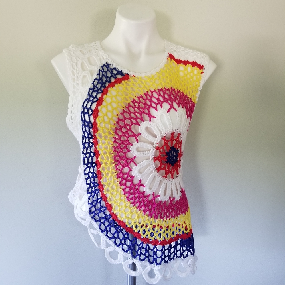 Floral Crotchet Tank Top Asymmetrical Hem Small